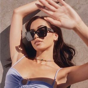 Quay Chain Reaction NWT